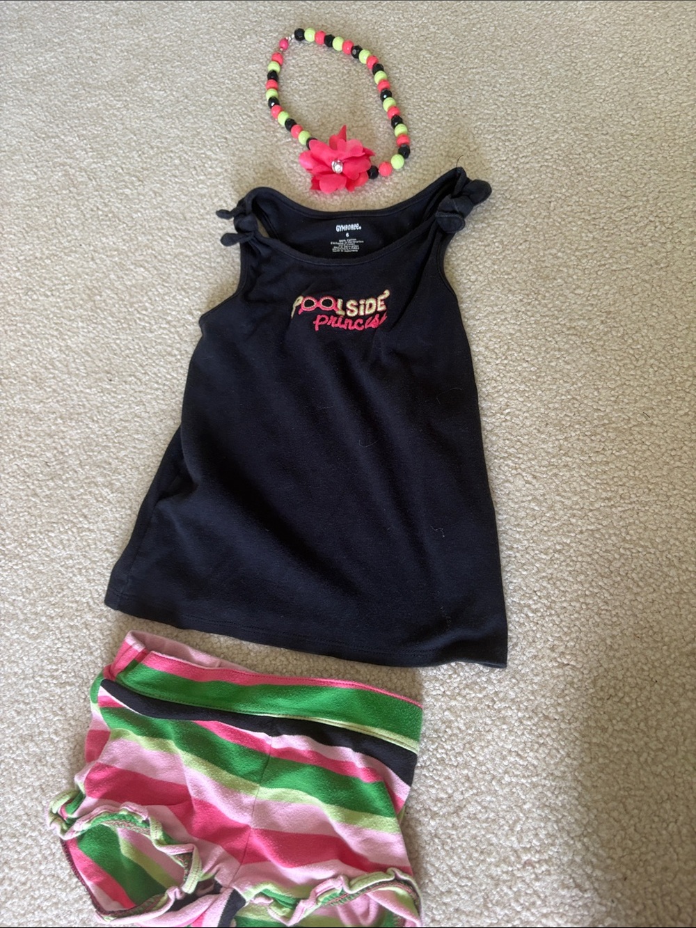 Gymboree outfit top size 6 shorts size 12-18 months